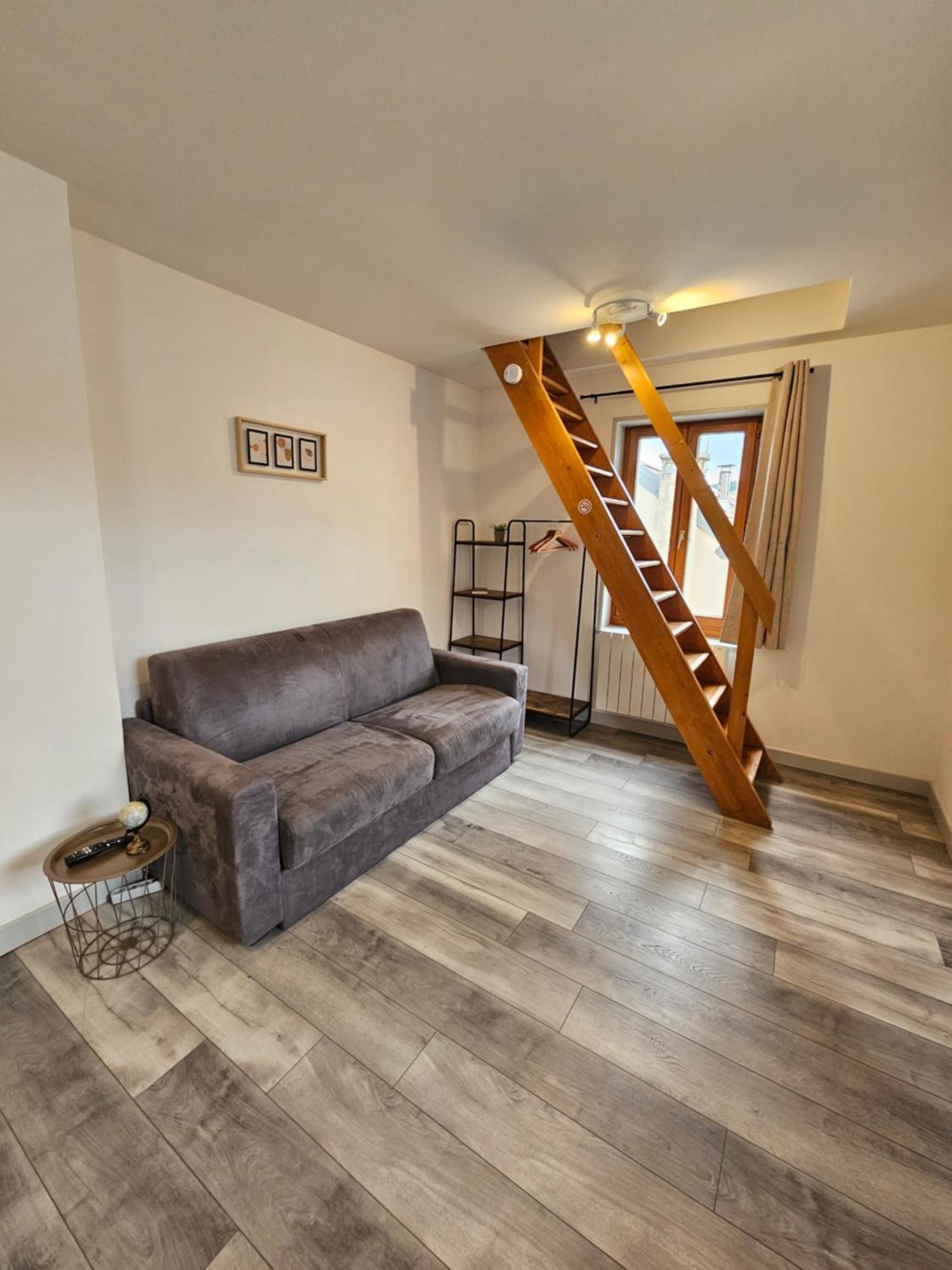 Apartment Le Sympa ! 400m De La Gare - Ma Petite Resa Pontarlier